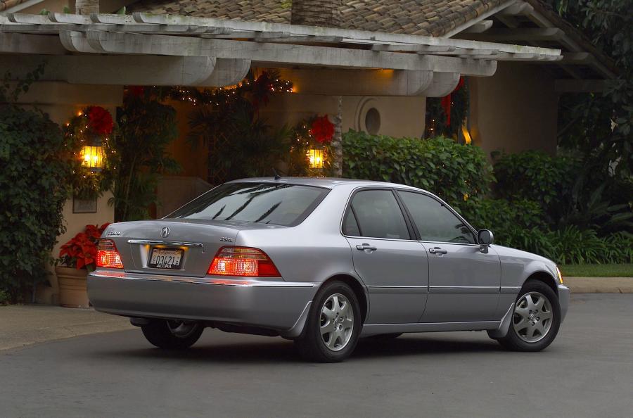  Acura RL 3.5 2002 года  (фото 17 из 19)
